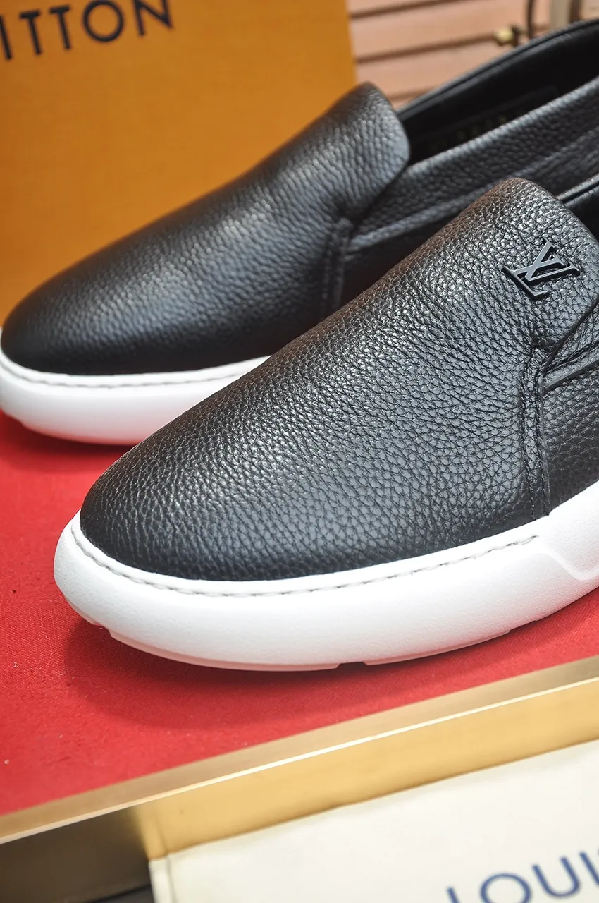 Men's men's shoes 💰700💶[LOUIS VUITTON] new original order 🍀LV Louis Vuitton * - top version of LV classic trendy shoes! Made of imported original LV fabric with rubber surface, breathable cowhide lining, and original wear-resistant rubber foam outsole! High quality products! The yardage is 38-44.